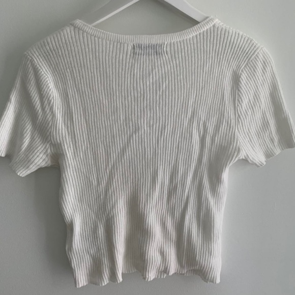 Urban Outfitters white crop shirt size M - Picture 2 of 2